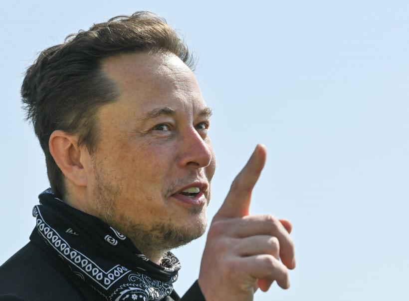 Elon Musk avertizează asupra ''roboţilor umanoizi'' în ''era abundenţei''