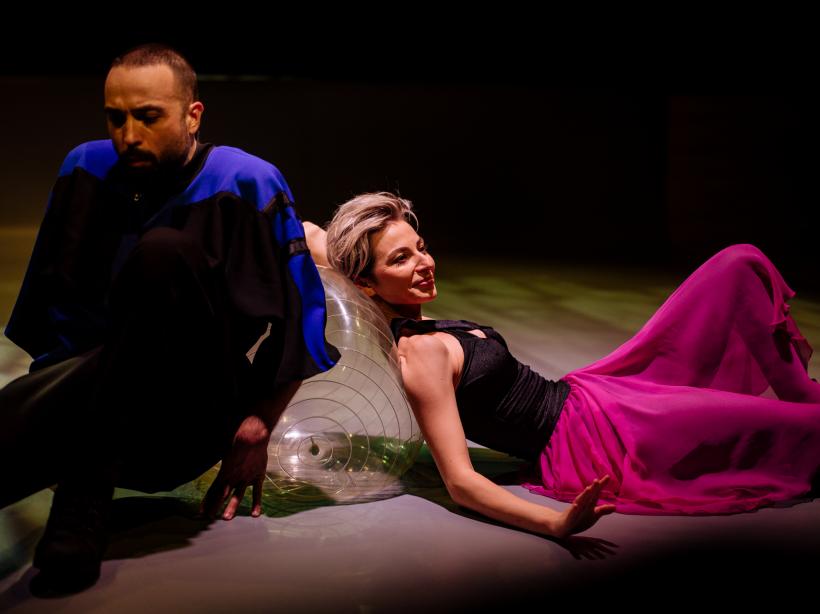 Teme actuale într-o manieră accesibilă, în spectacolele Vanner Collective din luna noiembrie 18867909