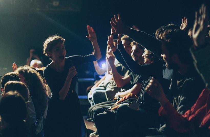 Teme actuale într-o manieră accesibilă, în spectacolele Vanner Collective din luna noiembrie 18867915