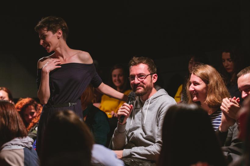 Teme actuale într-o manieră accesibilă, în spectacolele Vanner Collective din luna noiembrie 18867917