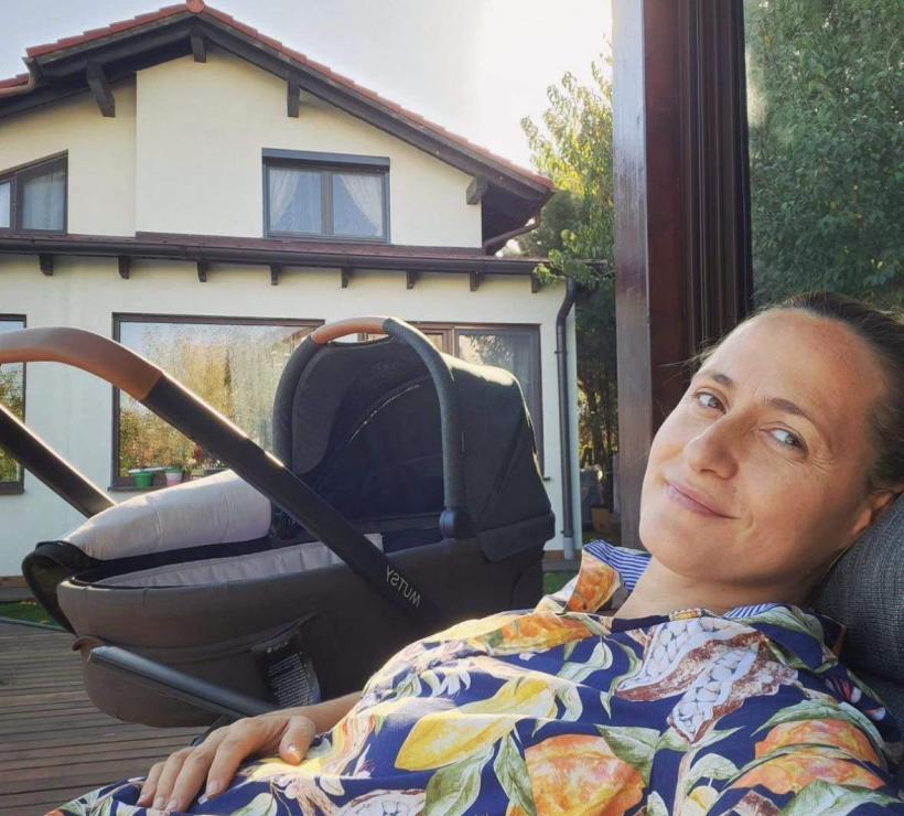 Mesaj emoționant al Cameliei Potec, la două săptămâni după naștere: „Să ne trăiești sănătoasă, noua noastră minune!" 18868216