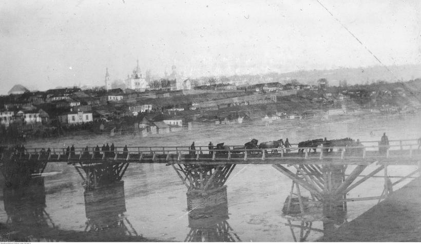 Adevăratele conotații ale expresiilor talmeș-balmeș și harcea-parcea 18868282