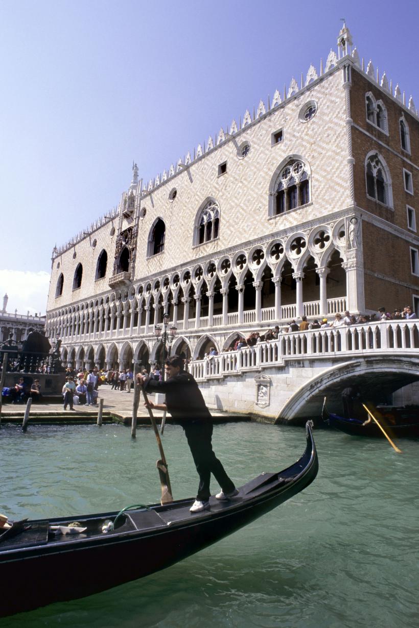 9 locuri pe care să NU le vizitezi în 2024: Aglomerație, gunoaie, resurse insuficiente de apă 18869178