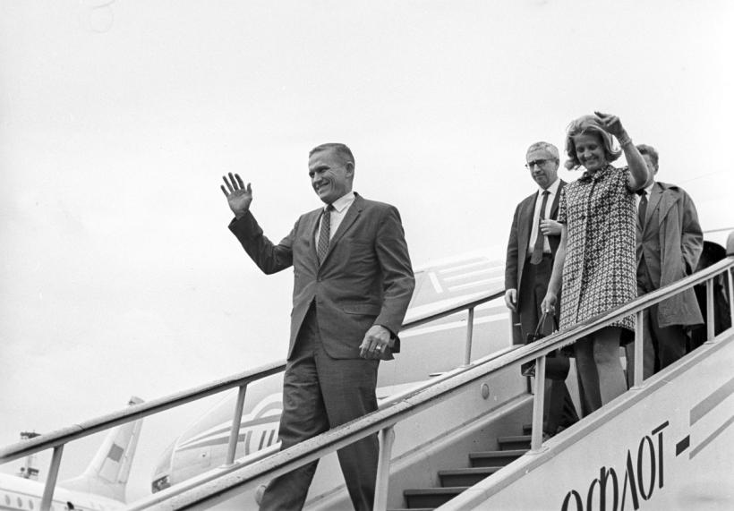 Frank Borman, comandantul primului zbor cu echipaj uman care a înconjurat Luna, a murit 18869116