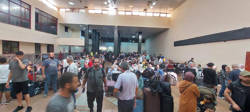 Un grup de 86 de cetățeni români, aflați în Fâșia Gaza, au ajuns în Egipt 18869427