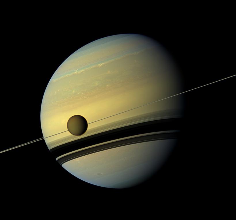 Fenomen astronomic: Dispar magnificele inele ale planetei Saturn 