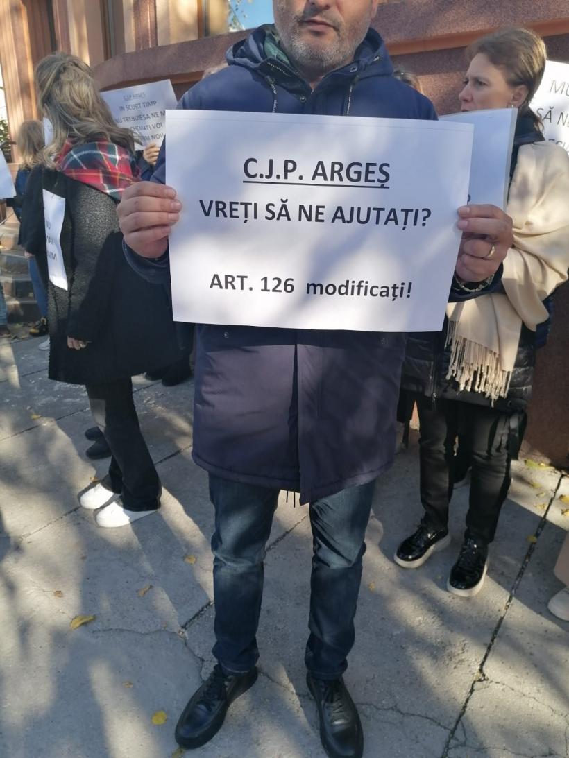 Casele de Pensii, lovite de scandalul salariilor: Mărirea pensiilor, în impas. Nu are cine să le recalculeze 18869401