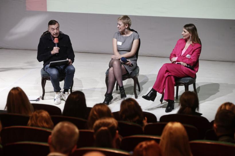 A început Conferința Internațională a Convenției Teatrale Europene 18869647