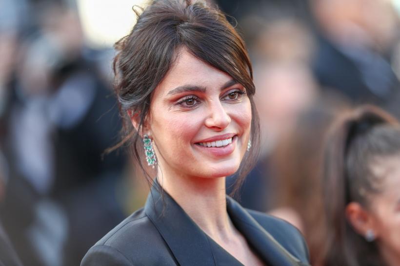 Catrinel Menghia a apărut însărcinată pe coperta unei reviste italiene 18870098