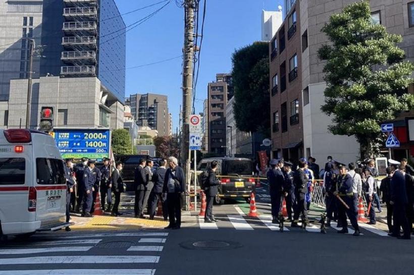 O mașină a intrat într-o barieră, lângă ambasada Israelului din Tokyo