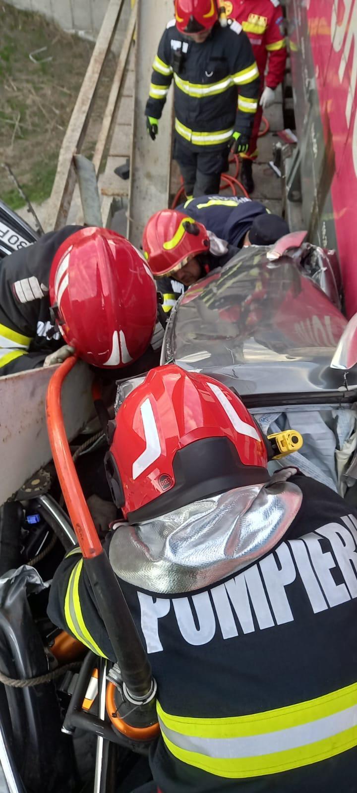 Accident feroviar în județul Constanța: O mașină a fost lovită de tren 18870020