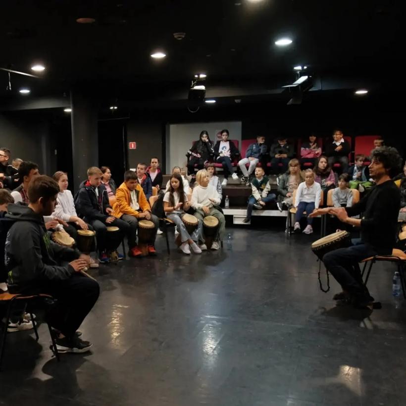 Sezonul din 2023 al Festivalului Internațional de film pentru publicul tânăr KINOdiseea s-a încheiat  Filmul danez Zâna florilor și trolul de piatră este câștigătorul competiției celei de-a  XV-a ediții  18869898