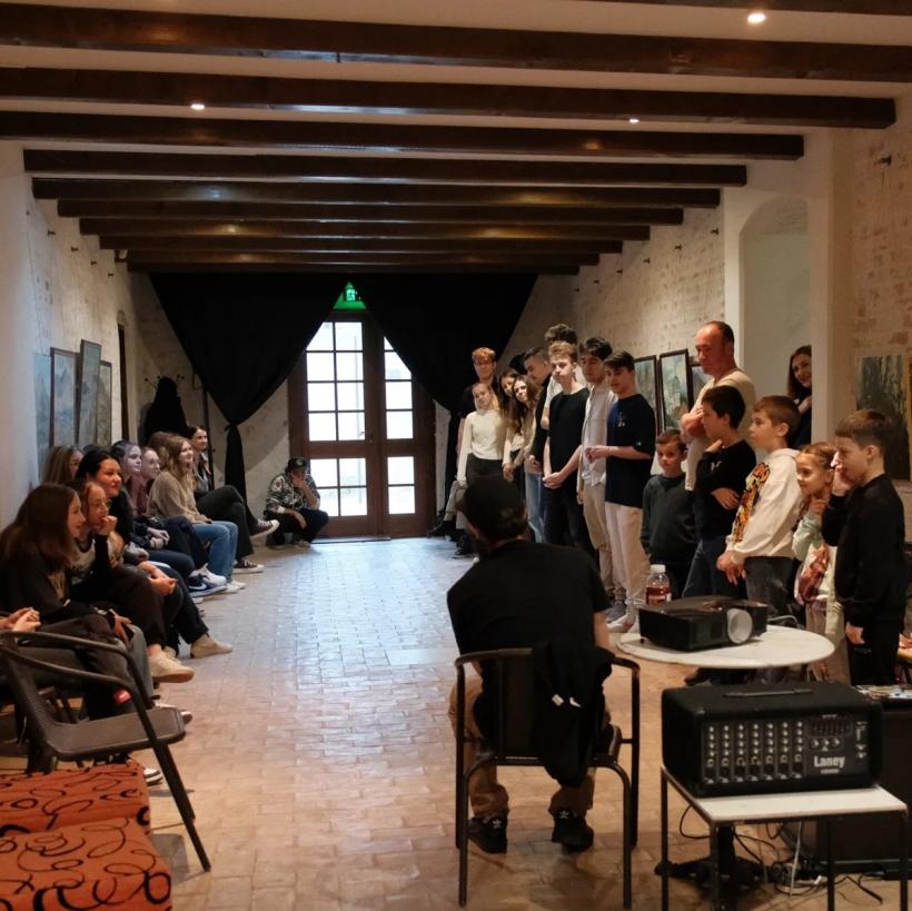 Sezonul din 2023 al Festivalului Internațional de film pentru publicul tânăr KINOdiseea s-a încheiat  Filmul danez Zâna florilor și trolul de piatră este câștigătorul competiției celei de-a  XV-a ediții  18869905