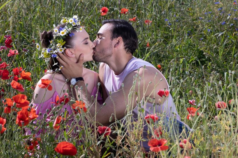 Comedia romantică Lasă-mă, îmi place! Camera 609 de la Antena 1 a fost reînnoită pentru sezonul doi. Filmările au început deja! 18870320