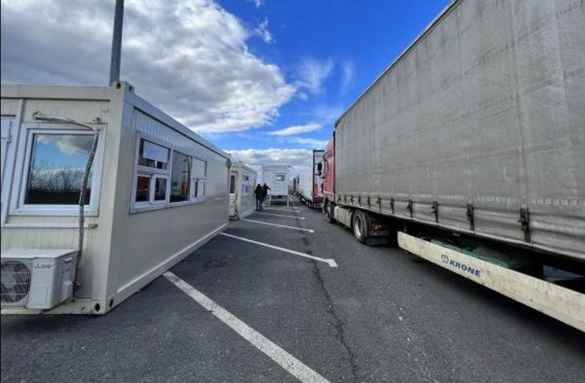 Cozile de la frontieră ar fi trebuit să se elimine din 2008: Blocajele de la granițele României, explicate de trasportatori 18870202