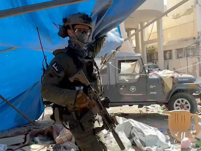 Israel: Tunelul teroriștilor Hamas, descoperit la spitalul Al Shifa din Gaza 18870261