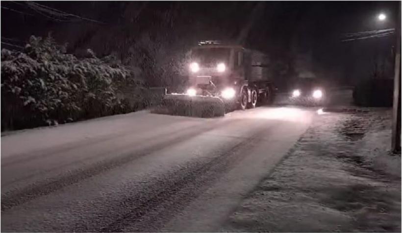 A venit iarna! Mai multe județe au fost acoperite de zăpadă, iar autoritățile intervin pentru deszăpezire 18870446