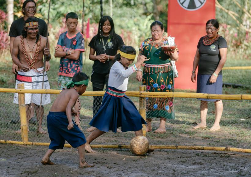 Joc de amuletă memorabil pe Drumul Soarelui:  concurenții America Express sunt primii vizitatori europeni ai unui trib amazonian