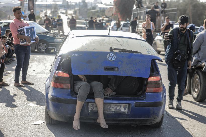 Israelul afirmă că un soldat a fost executat și ostatici străini au fost reținuți la spitalul Al Shifa 18870703