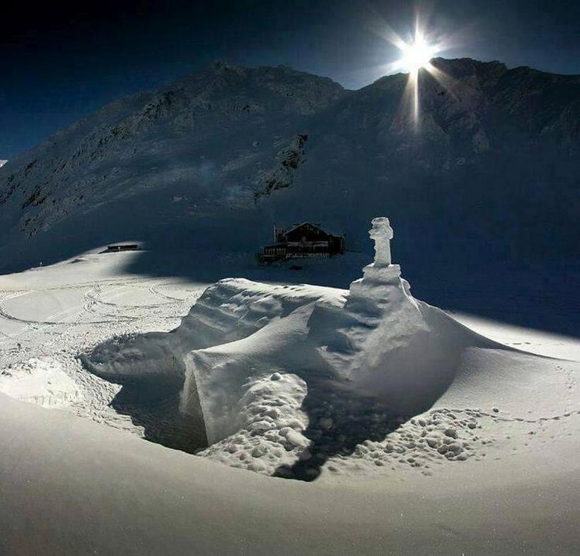 Hotelul de gheață de la Bâlea Lac, în topul mondial al atracțiilor de iarnă 18870900