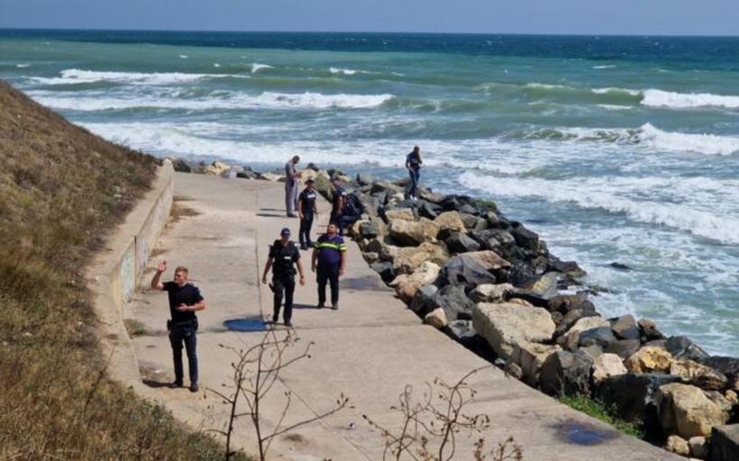 Pachet suspectat că ar conține droguri găsit pe o plajă din Constanța