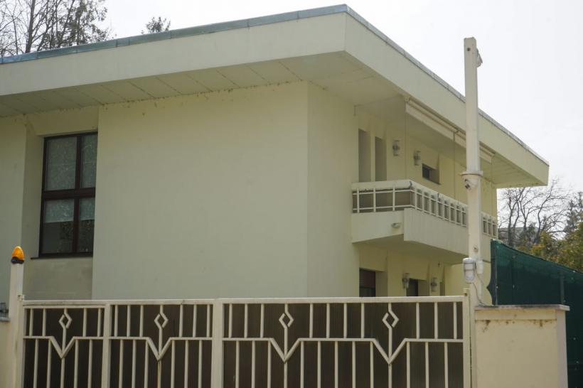 Judecătoria Sectorului 1 se codește, de un an, să judece procesul prin care evacuatul Băsescu își cere înapoi vila gratuită de la stat 18870851