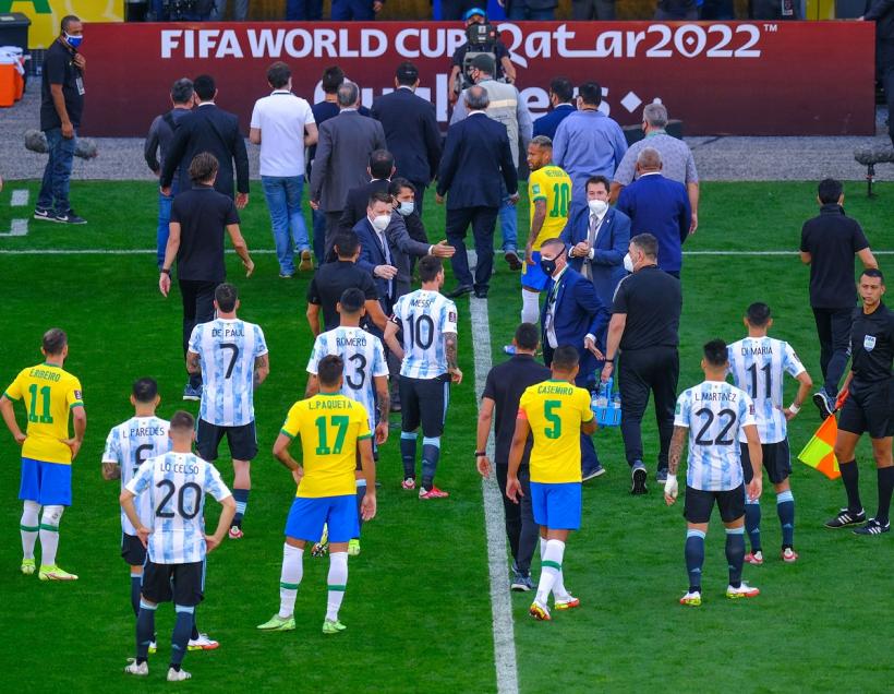 Ciocniri violente la meciul Brazilia - Argentina din preliminariile Cupei Mondiale