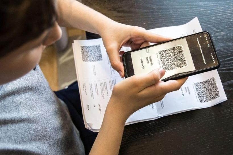 Decizie șocantă a Înaltei Curți: o șpagă de 50 € readuce SRI-ul în anchetele penale. Deși „serviciile” au fost scoase de CCR din dosarele penale, acestea reintră pe ușa din dos 18871095