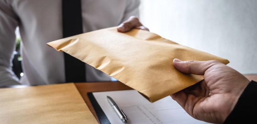 Delir ecologic, politic și securist în strategia de dezvoltare a României pe termen lung: Entitățile de stat și private cu peste 500 de salariați, obligate să-și raporteze emisiile de CO2 și corupția internă 18871279