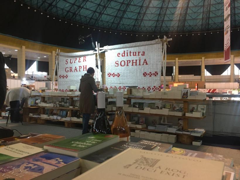 Gaudeamus 2023: veniți să luați lumină! 18871263