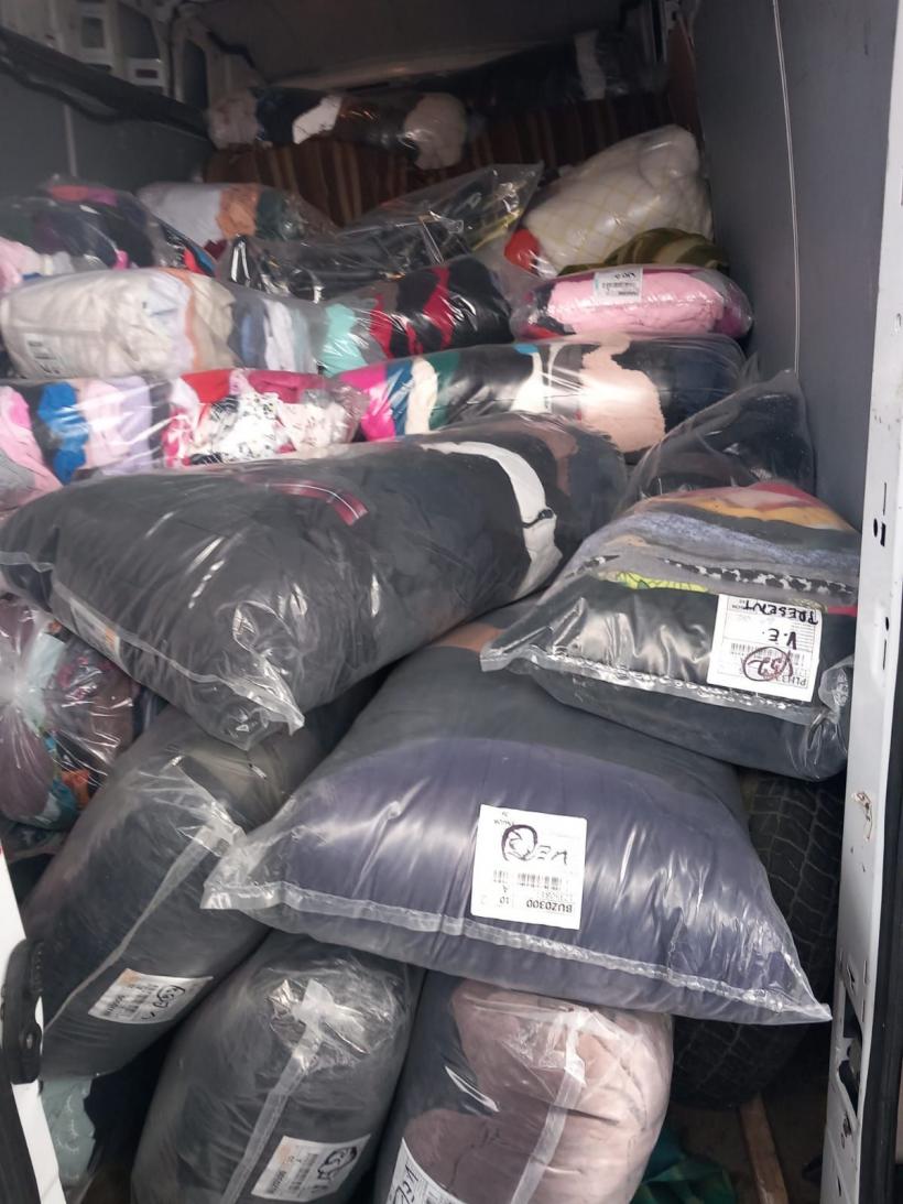 Cinci tranporturi ilegale de deșeuri, oprite vineri să intre în țară pe la Borș 18871745