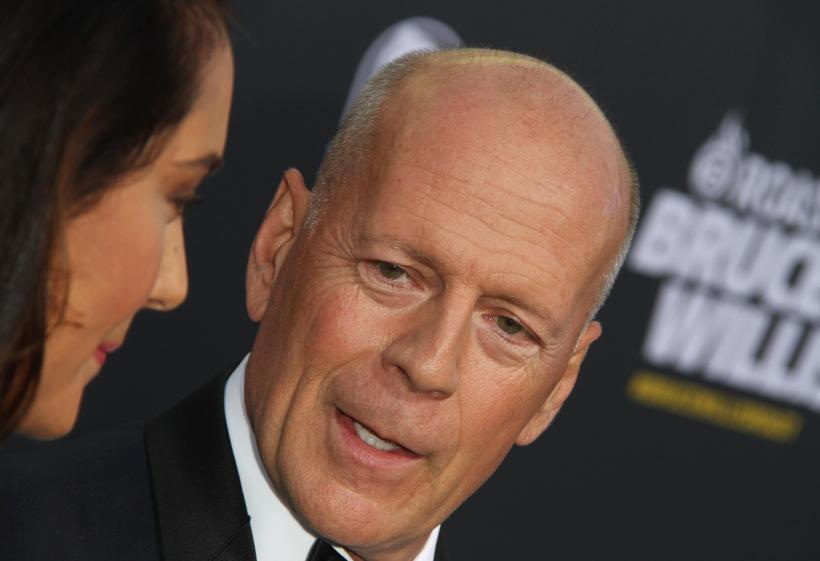 Soția lui Bruce Willis a sărbătorit dragostea de Ziua Recunoștinței 18871629