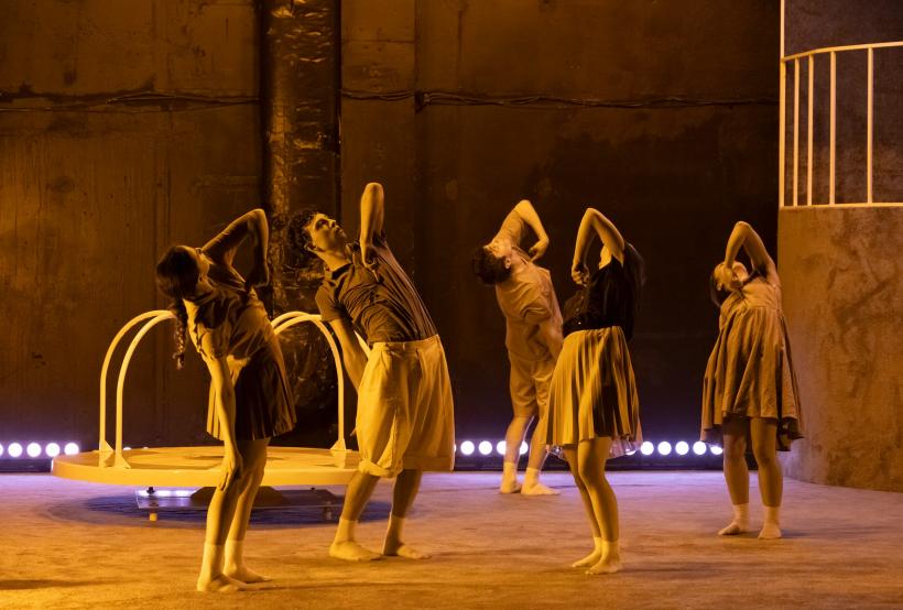 SF (SUPER-FRAGIL) Spectacol de teatru fizic pentru adolescenți semnat Andrea Gavriliu, la Teatrul Excelsior 18871757