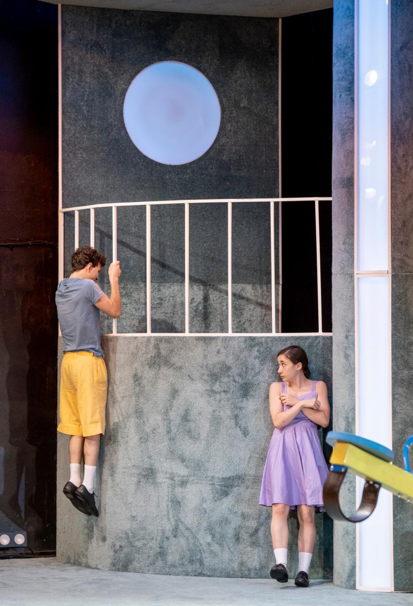 SF (SUPER-FRAGIL) Spectacol de teatru fizic pentru adolescenți semnat Andrea Gavriliu, la Teatrul Excelsior 18871759