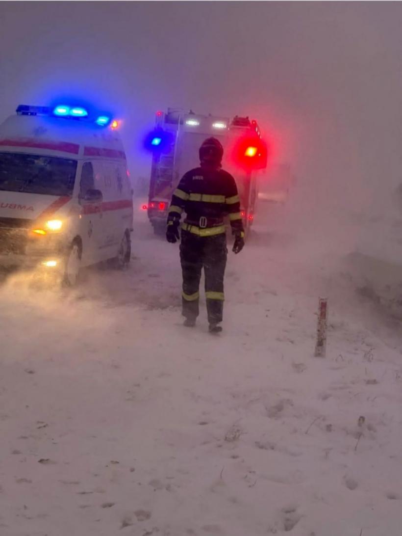 Planul Roșu de intervenție, activat în Ialomița. Un autocar cu 40 de pasageri s-a răsturnat 18871924