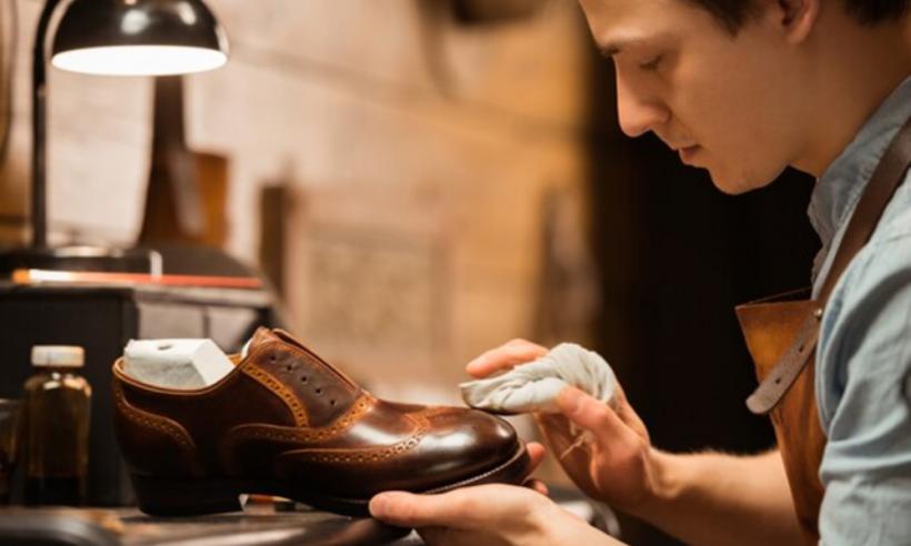 Cum se curăță corect pantofii din piele?