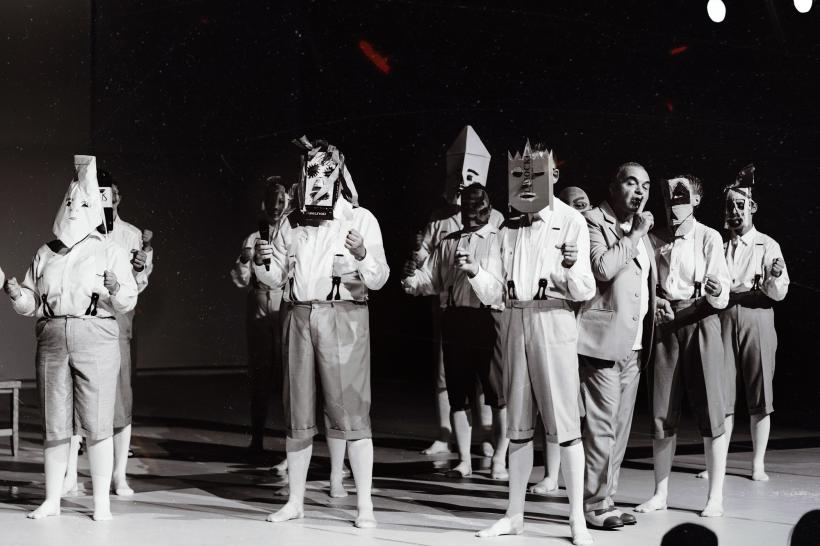 De 1 Decembrie, Constantin Chiriac și actorii TNRS joacă la Théâtre de la Ville-Paris. Spectacolul, cadou și pe Scena Digitală pentru publicul din România, Europa și întreaga lume 18871863