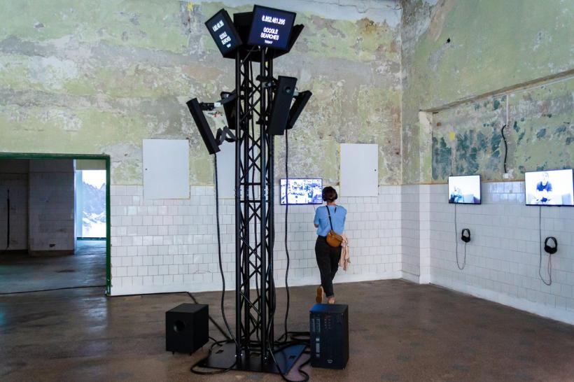 Viitorul așa cum și-l imaginează tinerii, în expoziția THIS IS NOT MY YOUTHOPIA, între 5 – 15 decembrie la Timișoara 18871820