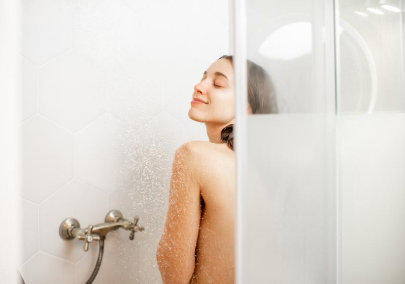 De ce este cabina de duș cea mai bună alegere pentru persoanele cu un stil de viață activ?