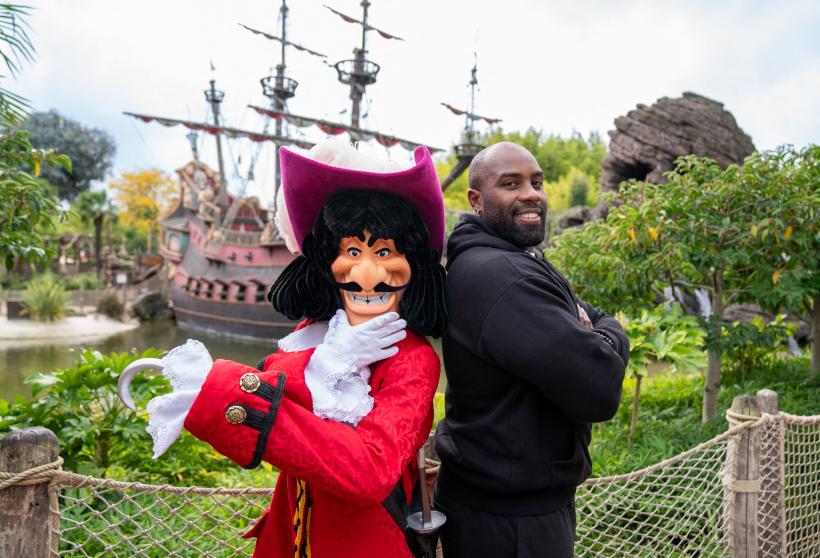 Disneyland Paris angajează peste 8.000 de persoane 18872235