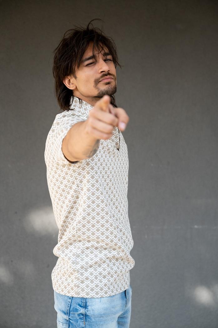 Un nou personaj controversat vine să tulbure povestea Lia – Soţia soţului meu. „În viață, trebuie să acționezi și, dacă ai dreptate, adevărul va ieși la lumină. Sau nu!” 18872363