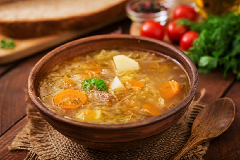 7 Rețete interesante de supă de pui și trucuri pentru o supă perfectă