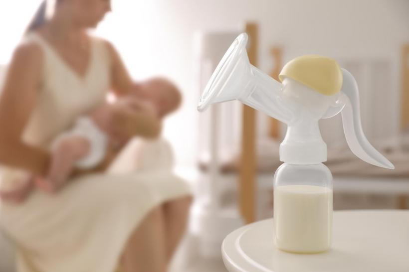 Când pot scoate definitiv laptele praf din alimentația copilului