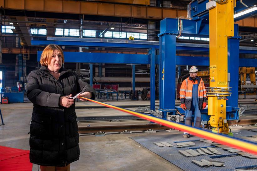 Linie robotizată pentru fabricația micro-panourilor, inaugurată la Şantierul Naval Damen Galaţi   18872469