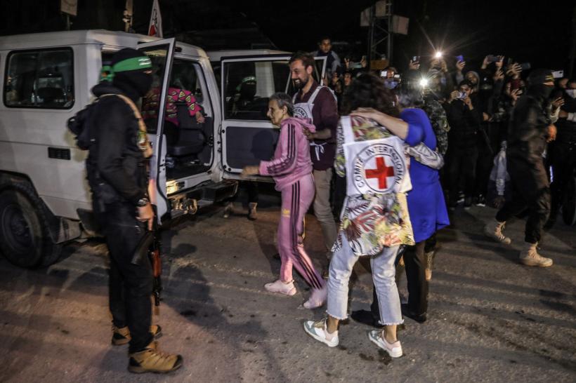 Israelul a primit lista ostaticilor care ar putea fi eliberați de Hamas miercuri 18872441