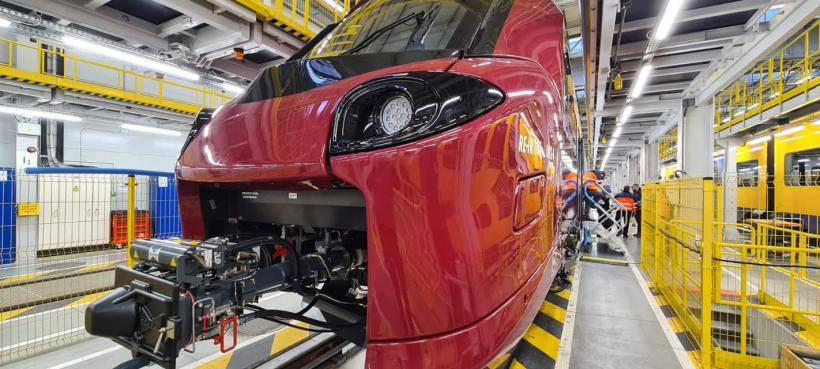 Primul tren din cele 37 cumpărate de ARF pornește miercuri spre România. Cum arată vagoanele 18872490