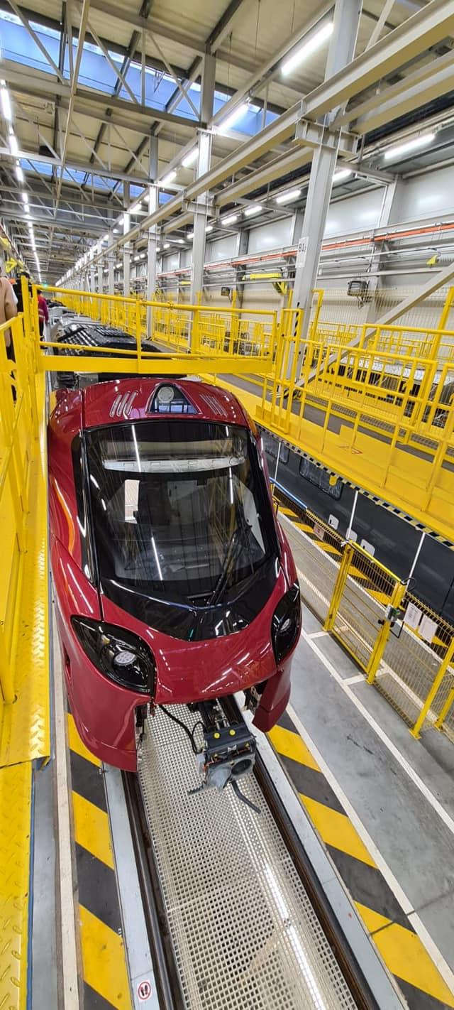 Primul tren din cele 37 cumpărate de ARF pornește miercuri spre România. Cum arată vagoanele 18872494