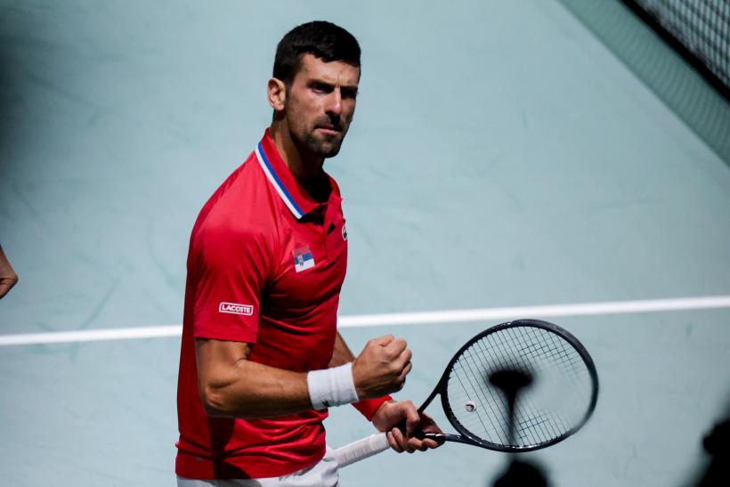 Racheta lui Djokovic din finala Roland Garros 2016, scoasă la licitație