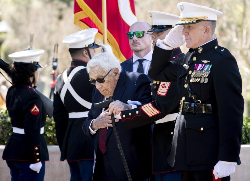 A murit Henry Kissinger! Diplomatul american care credea că Ucraina ar trebui să cedeze teritorii în schimbul păcii cu Rusia, laureat al Premiului Nobel pentru pace, avea 100 de ani 18872704