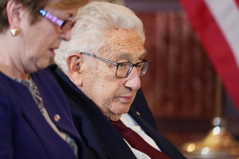 A murit Henry Kissinger! Diplomatul american care credea că Ucraina ar trebui să cedeze teritorii în schimbul păcii cu Rusia, laureat al Premiului Nobel pentru pace, avea 100 de ani 18872705